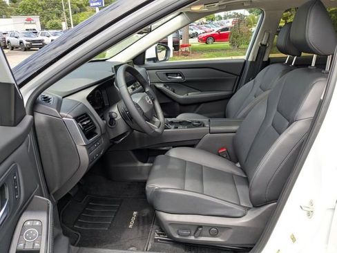 Used 2025 Nissan Rogue SL w/ SL Premium Package AWD/4WD image 30