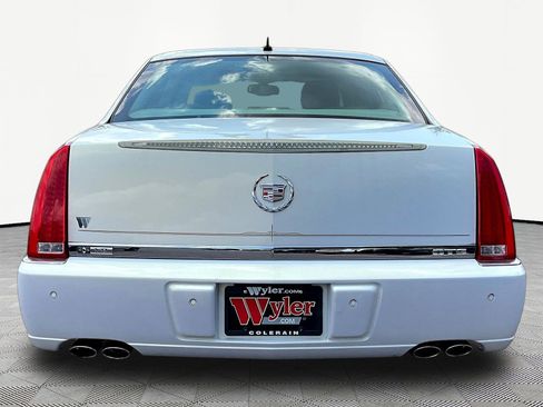Used 2007 Cadillac DTS Luxury I w/ Trunk Convenience Package FWD image 5