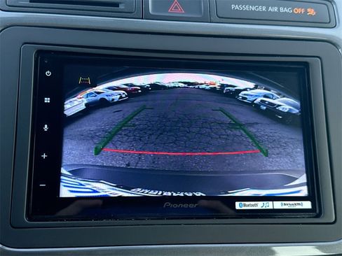 Used 2017 Volkswagen Tiguan S image 22