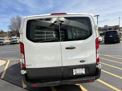 Used 2015 Ford Transit 250 130 Low Roof w/ Exterior Upgrade Package RWD image 5