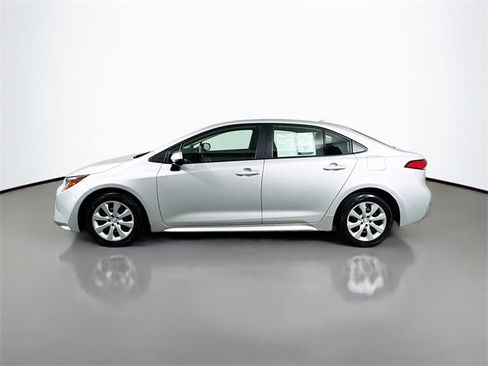 Used 2024 Toyota Corolla LE image 5