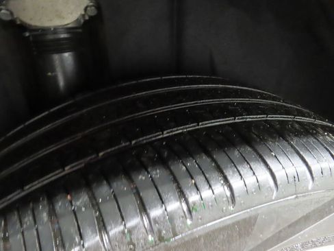 Used 2021 Volkswagen Atlas SEL R-Line image 35