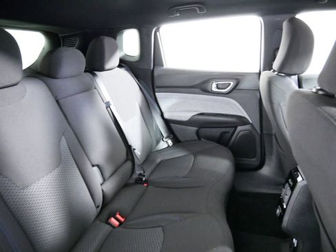 Used 2024 Jeep Compass Sport image 23