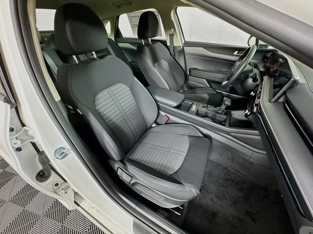 New 2025 Kia K5 LXS FWD image 25