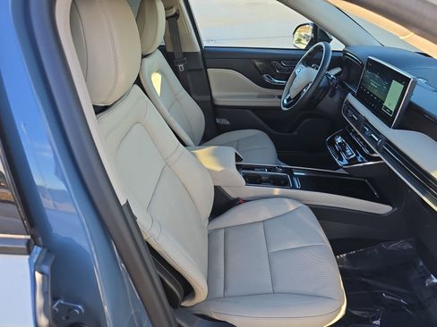 New 2026 Lincoln Corsair Reserve image 10