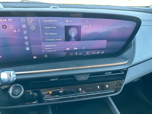 New 2025 Buick Envision Avenir image 12