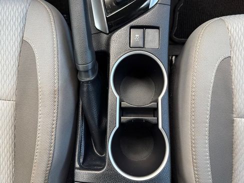 Used 2017 Toyota Corolla LE w/ Carpet Mat Package (TMS) FWD image 29