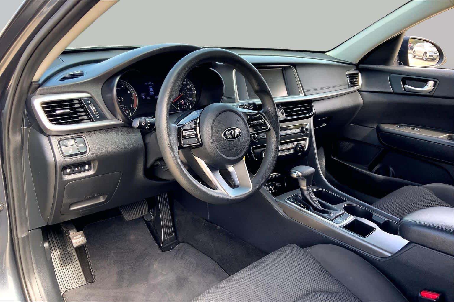 Used 2020 Kia Optima LX FWD image 18