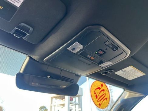 Used 2025 Toyota Tacoma TRD Off-Road image 27