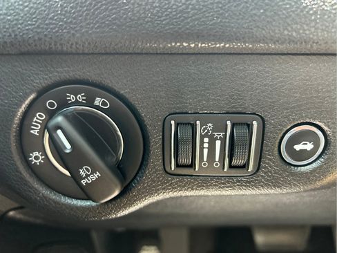Certified 2018 Chrysler 300 S w/ 300S Premium Group AWD/4WD image 25