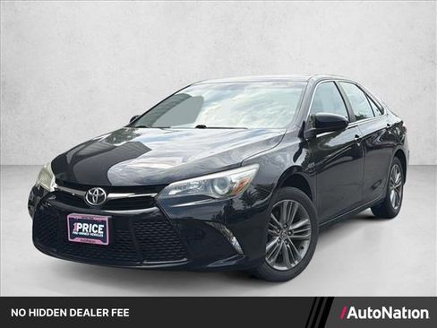 Used 2016 Toyota Camry SE FWD image 1