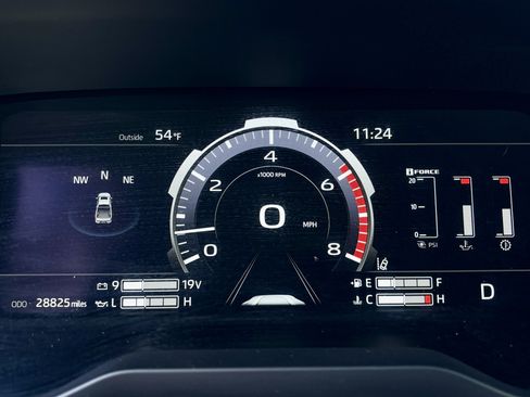 Used 2024 Toyota Tundra Limited image 29