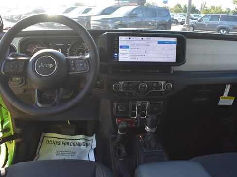Used 2025 Jeep Wrangler Unlimited Sport AWD/4WD image 18
