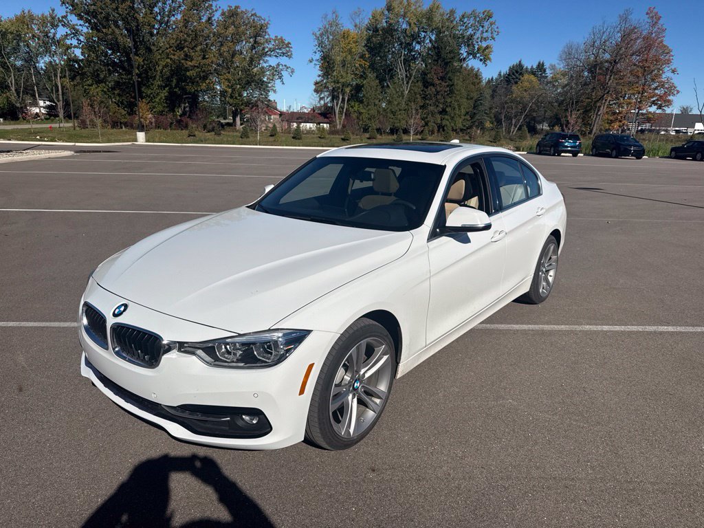 Used 2017 BMW 330i xDrive Sedan AWD/4WD image 1