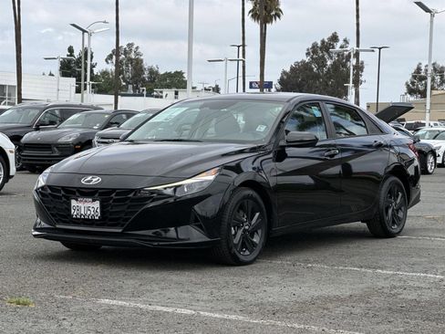 Used 2022 Hyundai Elantra SEL w/ Cargo Package image 6