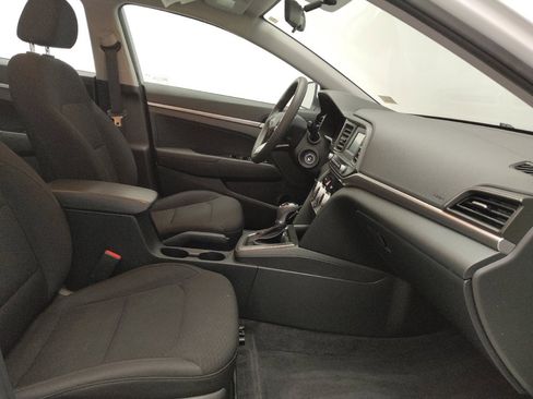 Used 2019 Hyundai Elantra SE w/ Cargo Package image 21