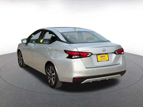 Used 2025 Nissan Versa SV FWD image 11