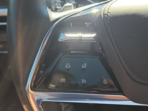 Certified 2025 Cadillac Escalade Sport Platinum AWD/4WD image 19