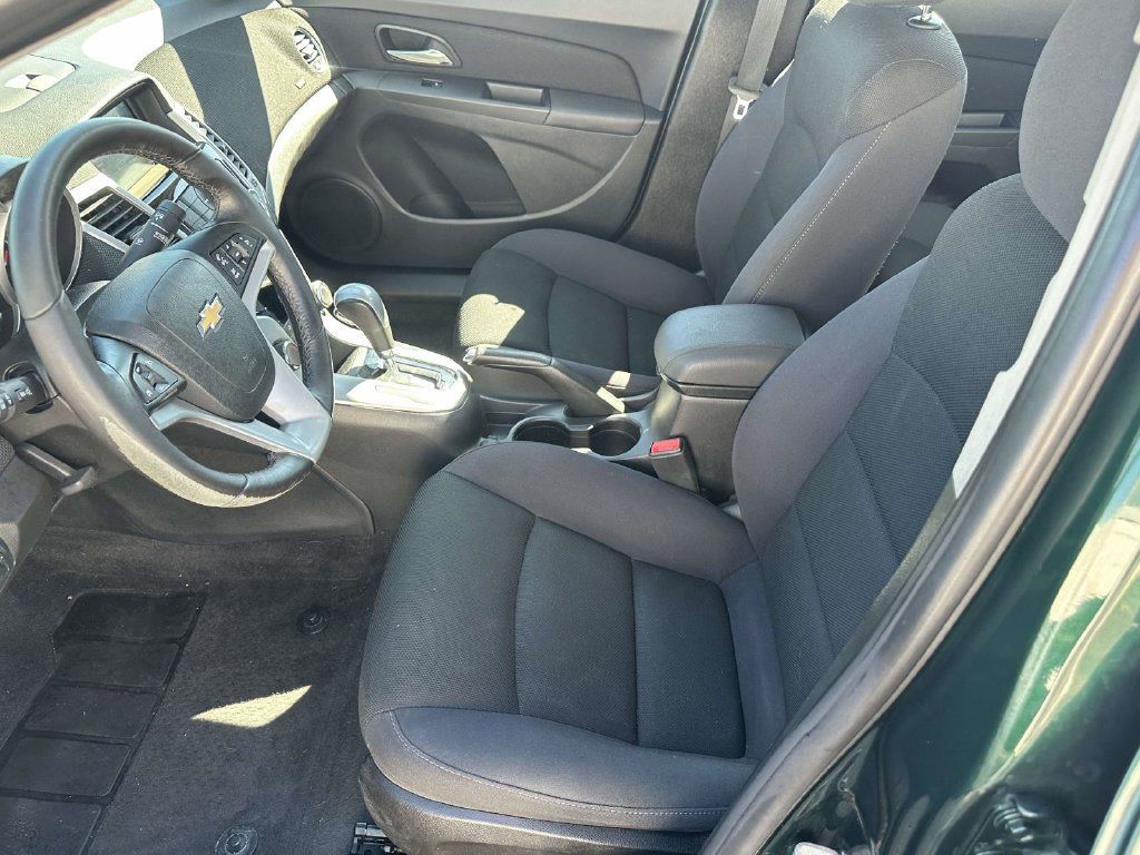 Used 2014 Chevrolet Cruze LT FWD image 17