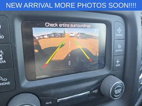 Used 2018 Jeep Compass Latitude w/ Cold Weather Group AWD/4WD image 17