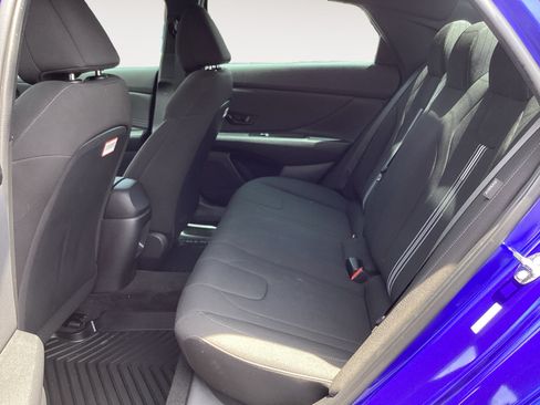 Used 2025 Hyundai Elantra Sport FWD image 24
