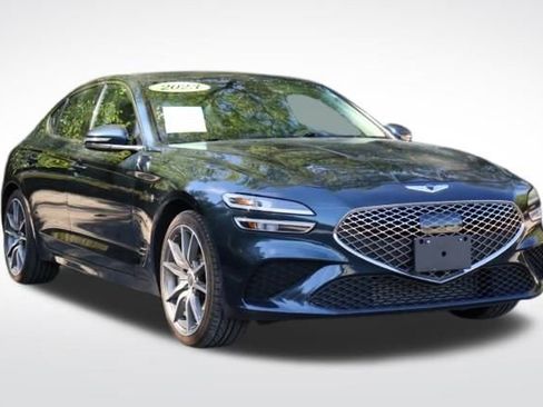 Used 2023 Genesis G70 2.0T image 1