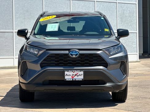 Certified 2022 Toyota RAV4 LE AWD/4WD image 11