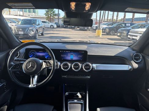 Used 2024 Mercedes-Benz EQB 250+ image 40