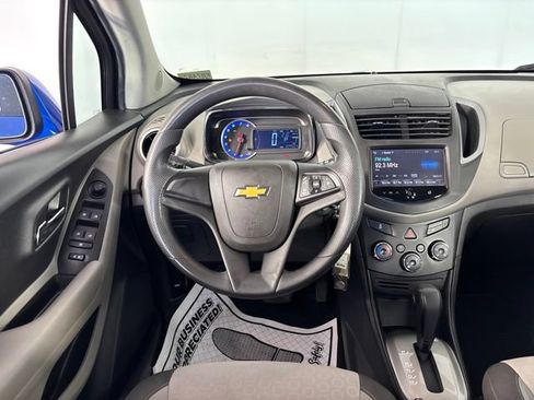 Used 2016 Chevrolet Trax LS AWD/4WD image 24
