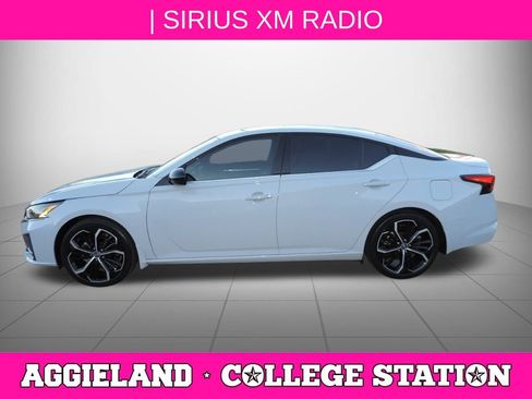 Certified 2024 Nissan Altima 2.5 SR w/ SR Premium Package image 7