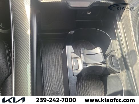 Used 2024 Mercedes-Benz CLE 300 4MATIC Coupe image 25