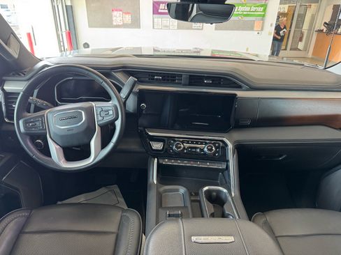 Used 2025 GMC Sierra 2500 Denali w/ Denali Reserve Package AWD/4WD image 15