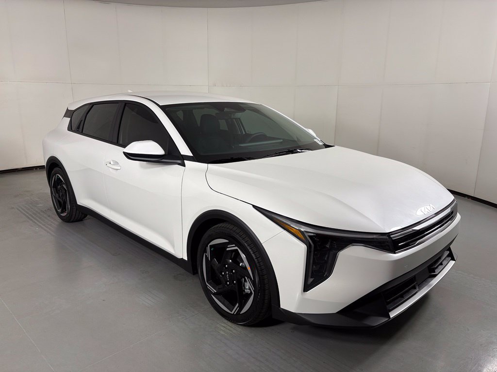 New 2026 Kia K4 EX FWD image 2