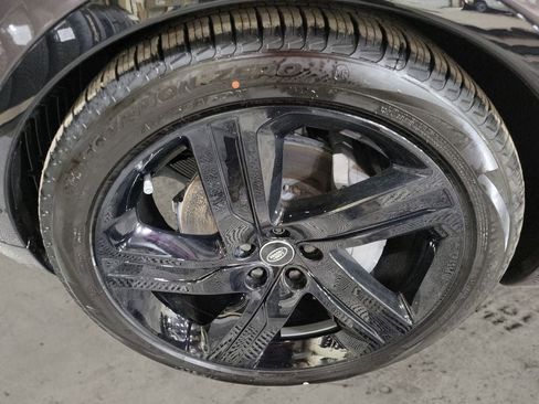 New 2026 Land Rover Discovery Dynamic SE AWD/4WD image 9