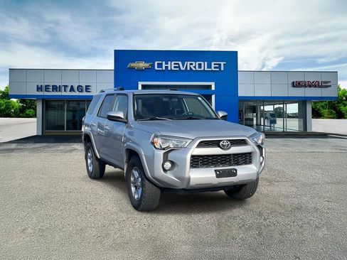 Used 2019 Toyota 4Runner SR5 image 1