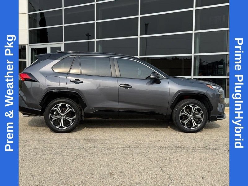 Used 2025 Toyota RAV4 XSE w/ Premium Package AWD/4WD image 2