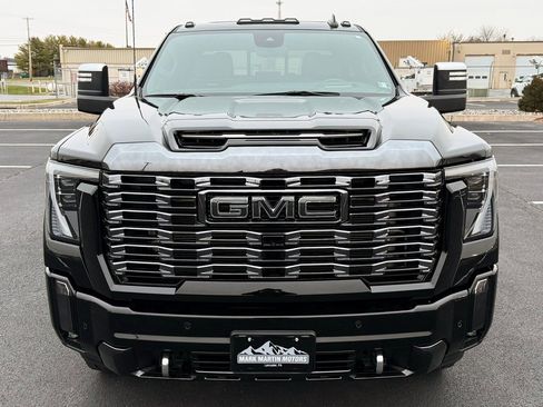 Used 2024 GMC Sierra 3500 Denali Ultimate image 16