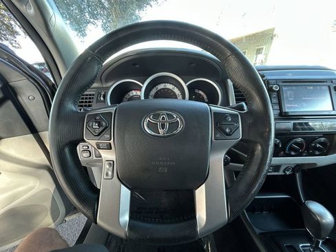 Used 2015 Toyota Tacoma PreRunner image 15