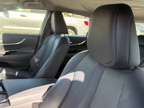 Certified 2022 Toyota Mirai w/ Advanced Technology Package RWD image 10