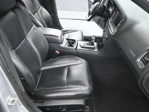 Used 2020 Dodge Charger SXT w/ Leather Interior Group RWD image 14