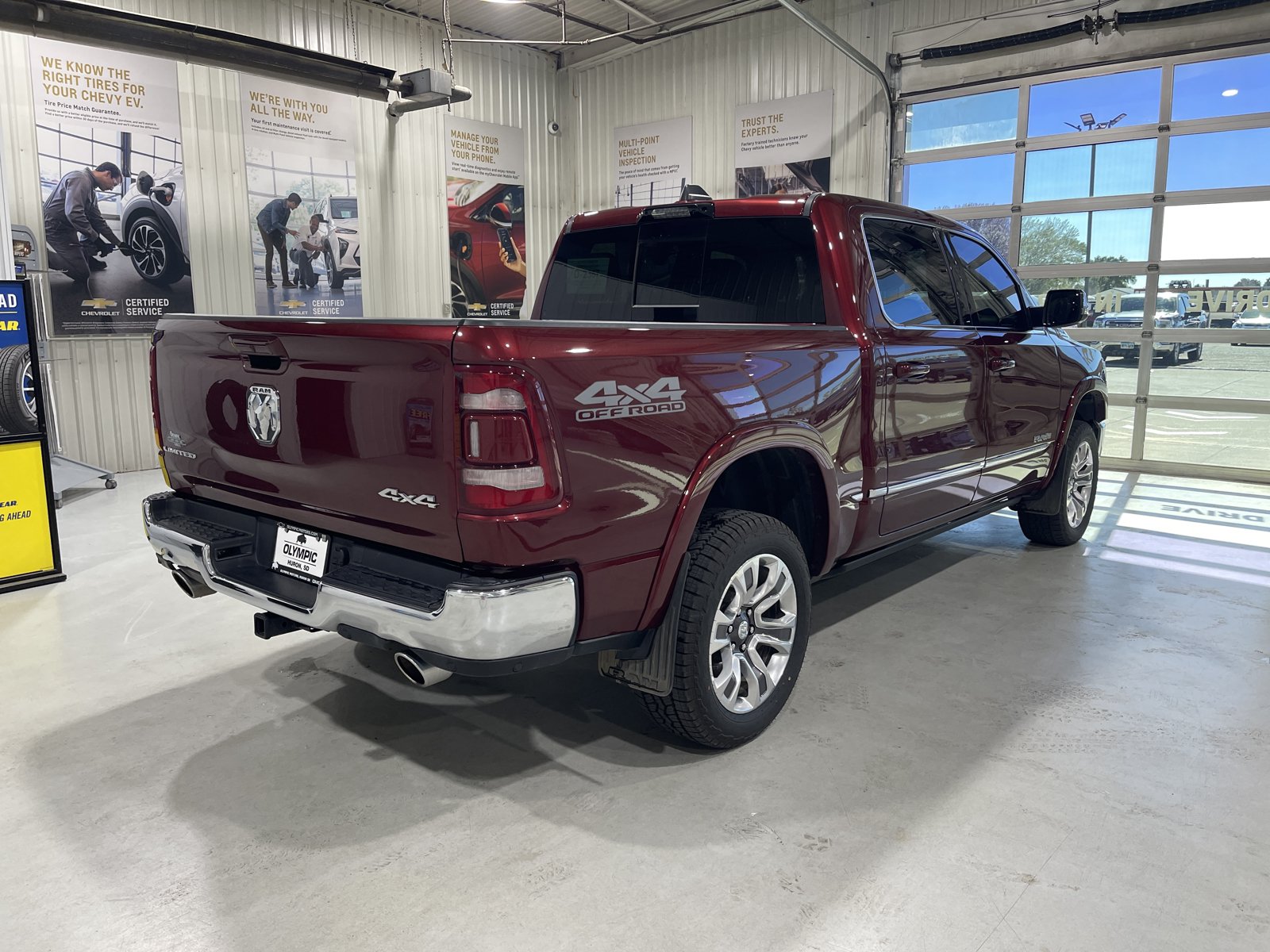 Used 2023 RAM 1500 Limited AWD/4WD image 8