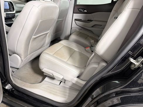 Used 2022 GMC Acadia SLT w/ Technology Package image 23