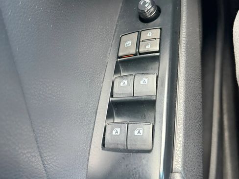 Used 2018 Toyota Camry LE image 22