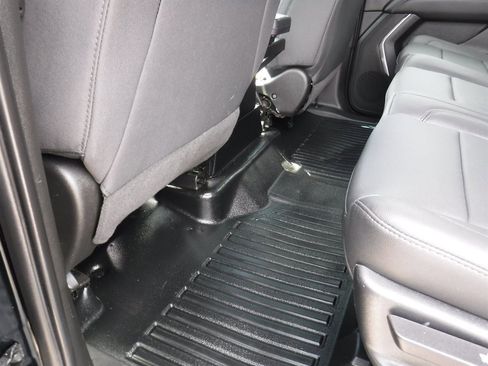 Used 2023 Chevrolet Tahoe LS image 11