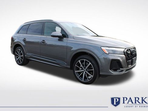 Certified 2025 Audi Q7 2.0T Premium Plus image 1