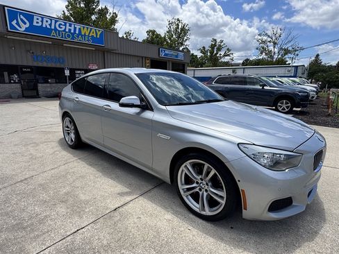 Used 2017 BMW 535i Gran Turismo RWD image 3