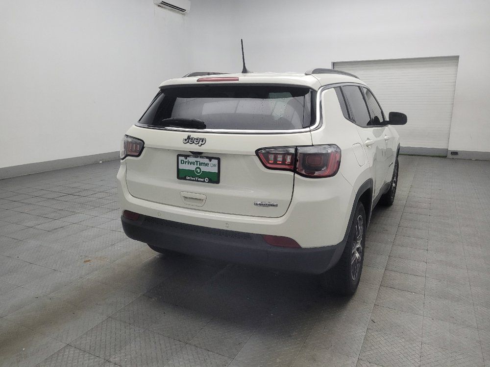 Used 2018 Jeep Compass Latitude w/ Popular Equipment Group FWD image 9