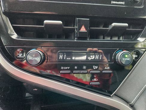 Used 2023 Toyota Camry SE image 30