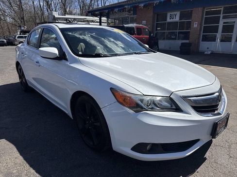 Used 2014 Acura ILX w/ Technology Package image 3