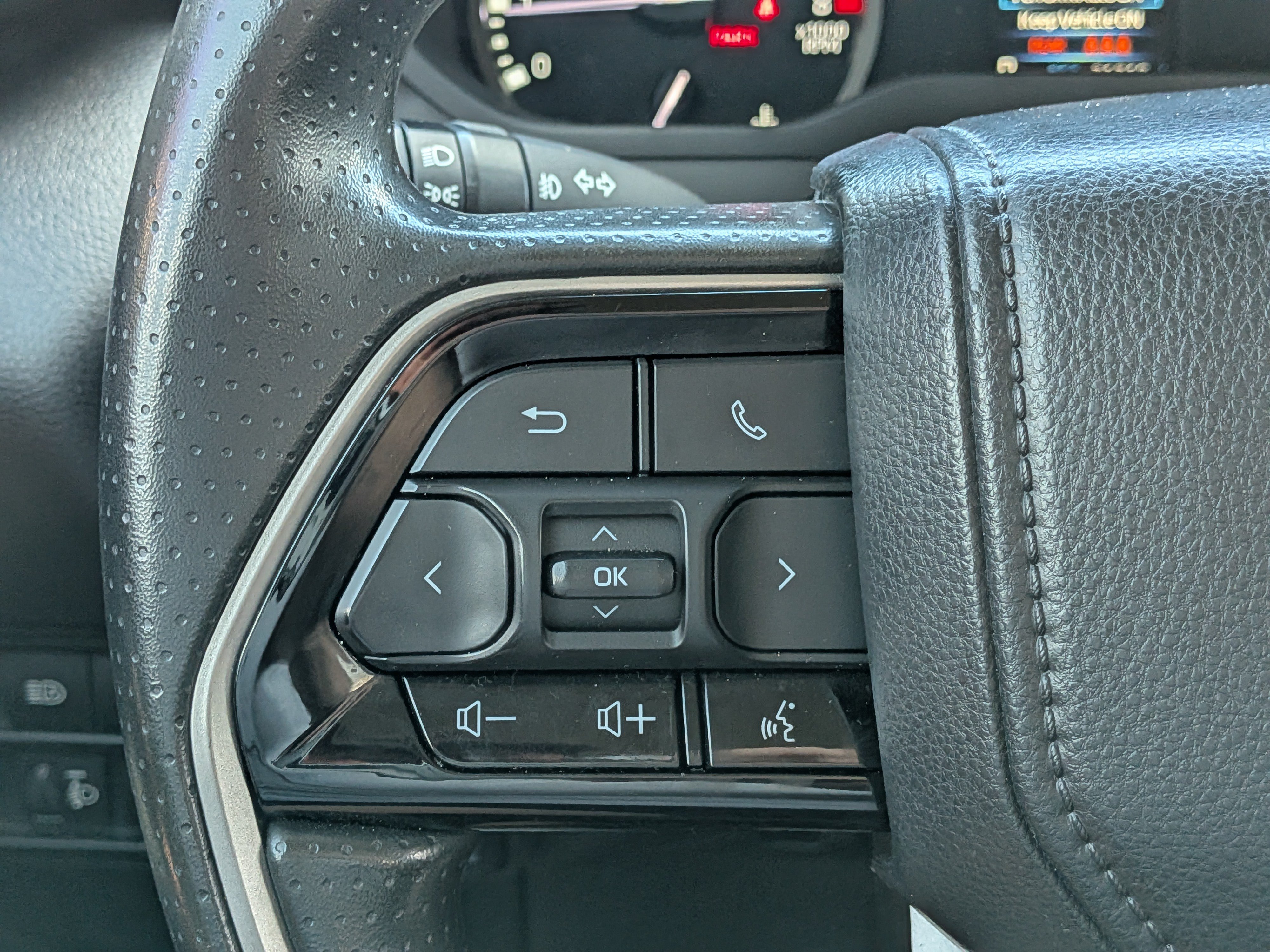 Used 2023 Toyota Tundra SR5 w/ SR5 Convenience Package AWD/4WD image 23